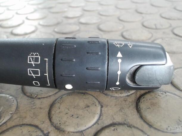 Foto: SCHEIBENWISCHERSCHALTER eines Peugeot 405 Break DT GL