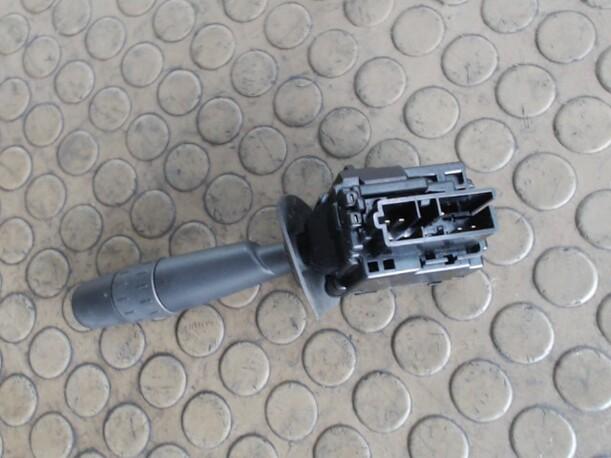 Foto: SCHEIBENWISCHERSCHALTER eines Peugeot 405 Break DT GL