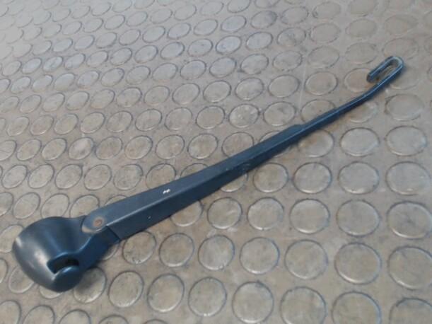 Foto: SCHEIBENWISCHERARM HINTEN eines VW Golf 1.4