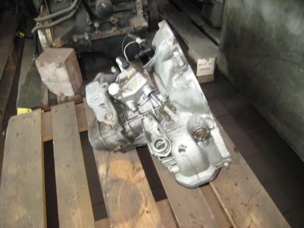 Foto: SCHALTGETRIEBE 5-GANG eines Opel Corsa 1.2 16V GL