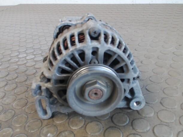 Foto: LICHTMASCHINE eines Renault Clio 1.2