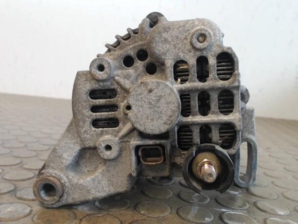 Foto: LICHTMASCHINE eines Renault Clio 1.2