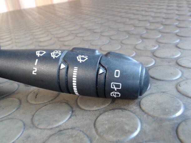 Foto: SCHEIBENWISCHERSCHALTER eines Renault Scenic 1.6 16V GL