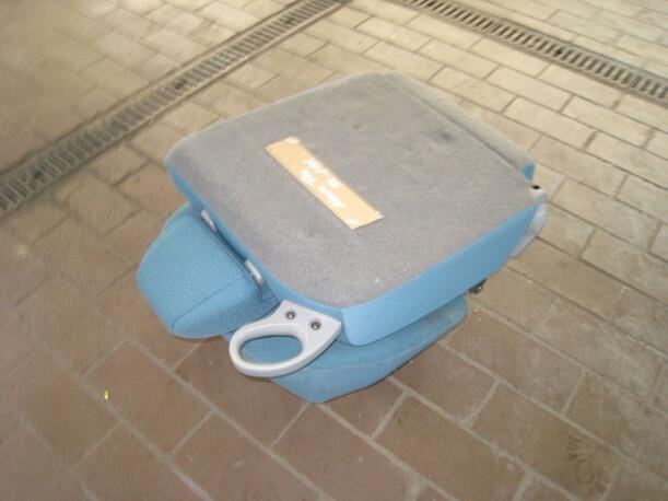 Foto: SITZ HL eines Nissan Almera Tino GL