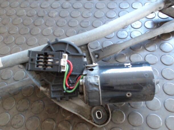 Foto: SCHEIBENWISCHERMOTOR VORN eines Rover 75 2.0 V6 GL