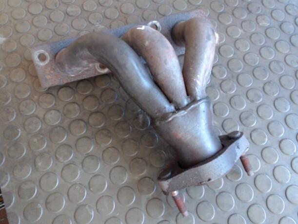 Foto: AUSPUFFKRÜMMER VORN eines Rover 75 2.0 V6 GL