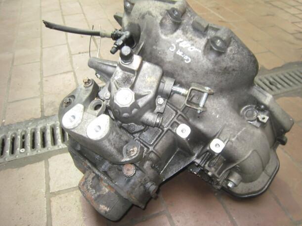 Foto: SCHALTGETRIEBE 5-GANG eines Opel Corsa 1.0 12V GL