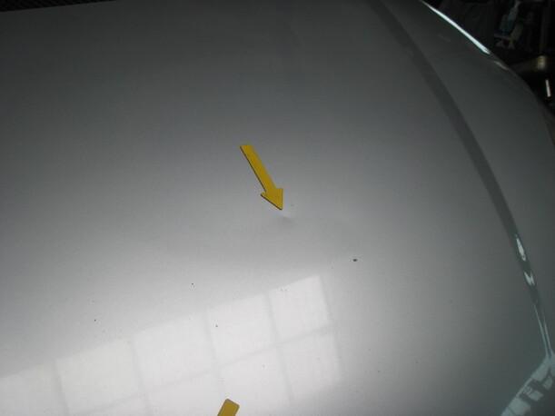Foto: MOTORHAUBE ( REPARATURBEDÜRFTIG ) eines Peugeot 807 HDi 130