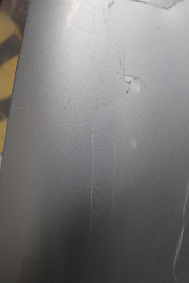 Foto: MOTORHAUBE ( REPARATURBEDÜRFTIG ) eines Peugeot 807 HDi 130