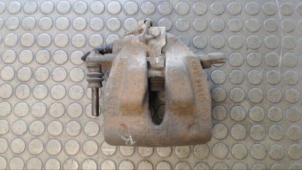 Foto: BREMSSATTEL VORNE RECHTS eines Peugeot 807 HDi 130 Anfora