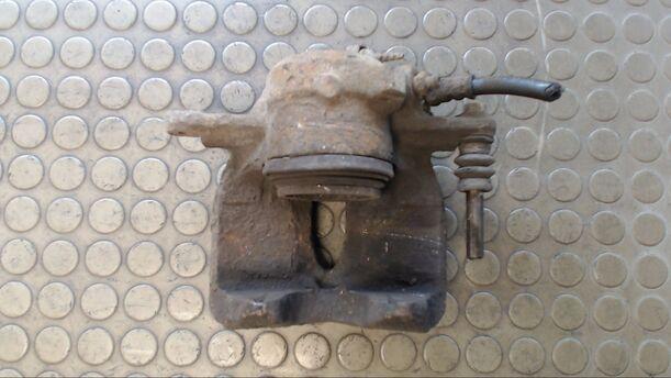 Foto: BREMSSATTEL VORNE RECHTS eines Peugeot 807 HDi 130 Anfora