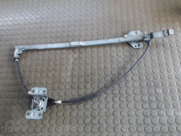 Foto: FENSTERHEBER VORNE RECHTS eines VW Transporter T4 CD