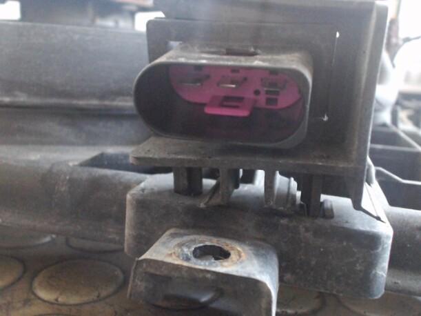 Foto: ELEKTROLÜFTER eines VW Golf 1.6 CD