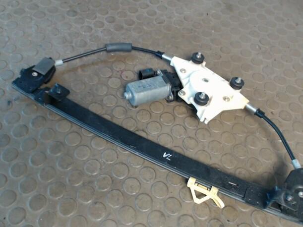 Foto: FENSTERHEBER MIT MOTOR VORN LINKS eines Alfa Romeo 156 Sportwagon 2.4 JTD CD