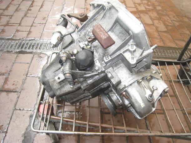 Foto: SCHALTGETRIEBE 5-GANG eines Alfa Romeo 156 Sportwagon 2.4 JTD CD
