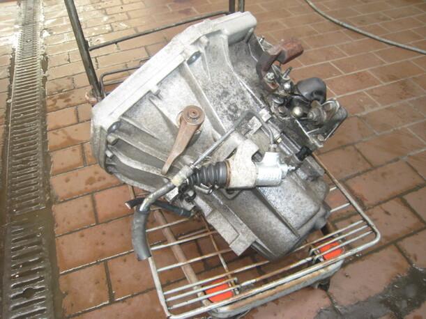 Foto: SCHALTGETRIEBE 5-GANG eines Alfa Romeo 156 Sportwagon 2.4 JTD CD