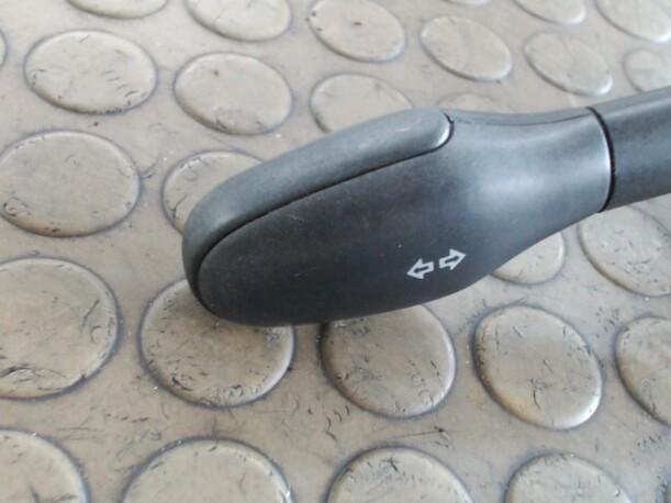 Foto: BLINKSCHALTER/KOMBISCHALTER eines Seat Arosa 1.0 CD
