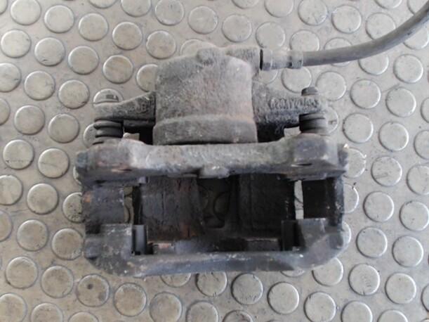 Foto: BREMSSATTEL VORNE RECHTS eines Fiat Grande Punto 1.4 8V CD