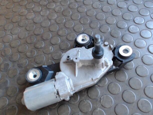 Foto: SCHEIBENWISCHERMOTOR HINTEN eines Mazda 3 1.6 Sport CD