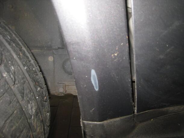 Foto: KOTFLÜGEL LINKS eines Mercedes-Benz A 170 CDI CD