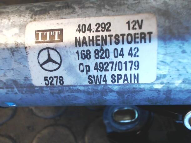 Foto: SCHEIBENWISCHERMOTOR HINTEN eines Mercedes-Benz A 170 CDI CD