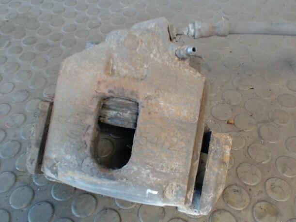Foto: BREMSSATTEL VORN LINKS eines Ford Fusion 1.4 CD