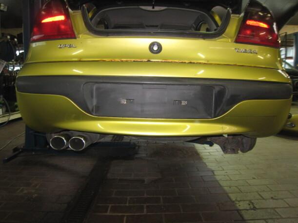 Foto: STOßSTANGE / STOSSFÄNGER HINTEN eines Opel Tigra 1.6i 16V CD
