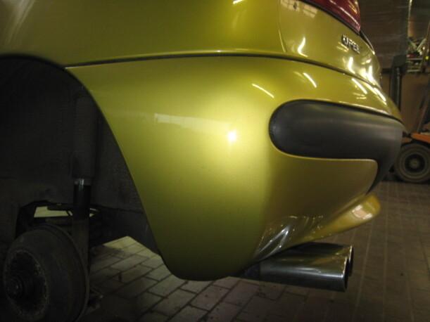 Foto: STOßSTANGE / STOSSFÄNGER HINTEN eines Opel Tigra 1.6i 16V CD