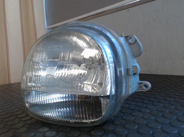 Foto: SCHEINWERFER LINKS eines Renault Twingo 1.2 CD