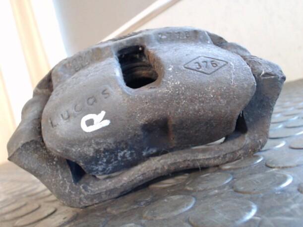 Foto: BREMSSATTEL VORN RECHTS eines Renault Twingo 1.2 CD