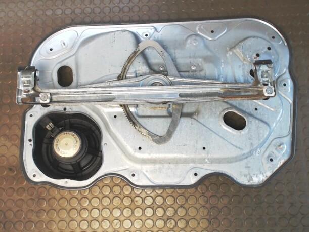 Foto: FENSTERHEBER VORNE LINKS (4/5-TÜRER) eines Ford Focus 1.6 16V CD