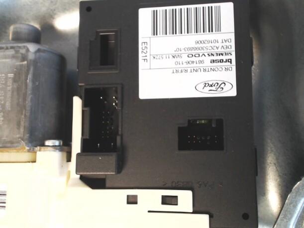 Foto: FENSTERHEBER VORNE RECHTS (4/5-TÜRER eines Ford Focus 1.6 16V CD
