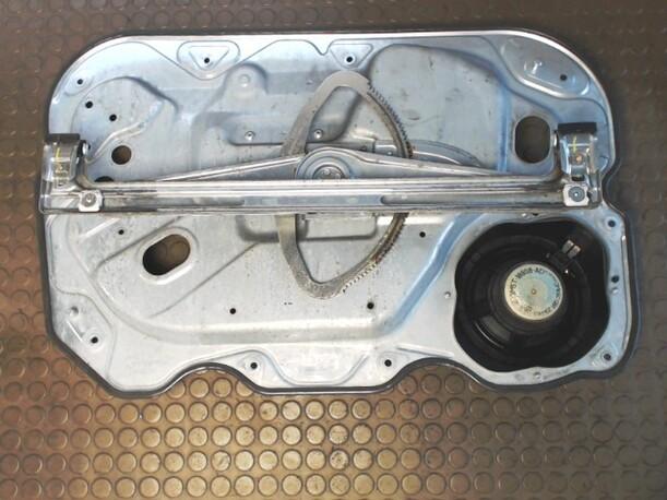 Foto: FENSTERHEBER VORNE RECHTS (4/5-TÜRER eines Ford Focus 1.6 16V CD