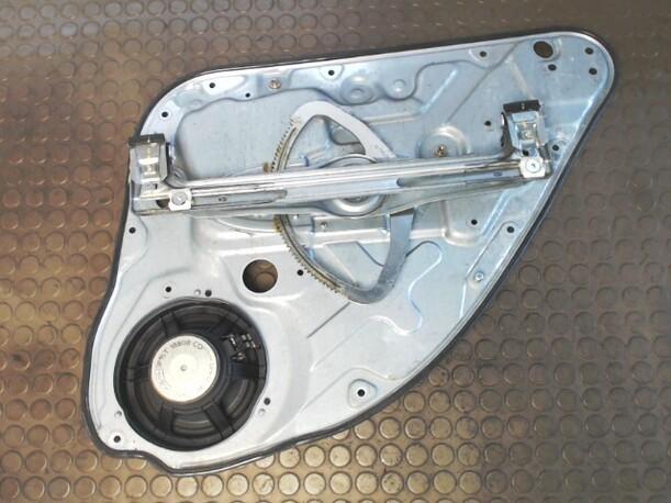 Foto: FENSTERHEBER HINTEN LINKS eines Ford Focus 1.6 16V CD