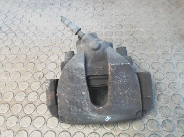 Foto: BREMSSATTEL VORNE RECHTS eines Ford Focus 1.6 16V CD