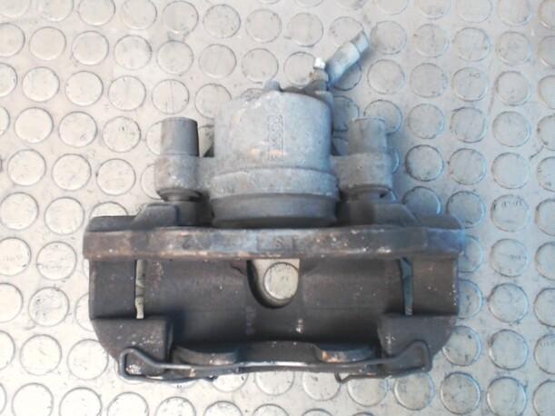Foto: BREMSSATTEL VORNE RECHTS eines Ford Focus 1.6 16V CD