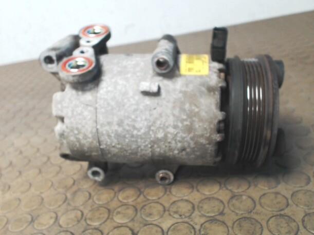 Foto: KOMPRESSOR KLIMAANLAGE eines Ford Focus 1.6 16V CD