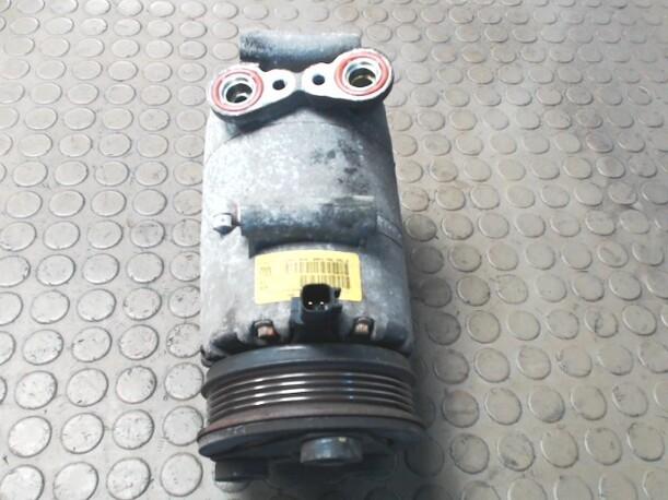 Foto: KOMPRESSOR KLIMAANLAGE eines Ford Focus 1.6 16V CD