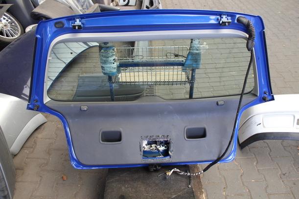 Foto: HECKDECKEL / HECKKLAPPE (vor Facelift) eines VW Polo 1.2 CD