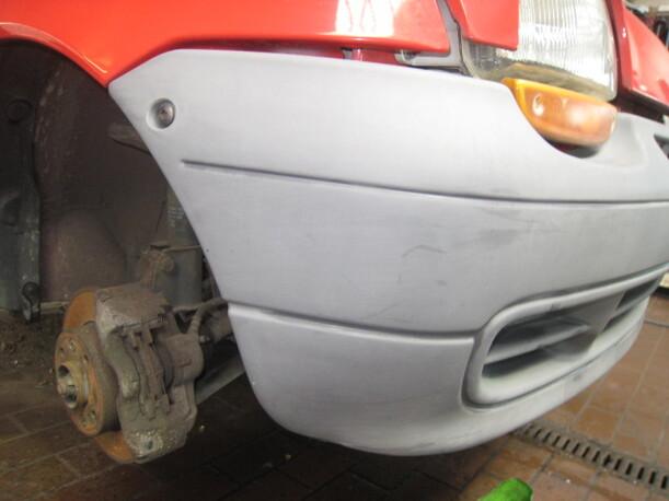 Foto: STOßFÄNGER / STOßSTANGE VORNE eines Renault Twingo 1.2 CD