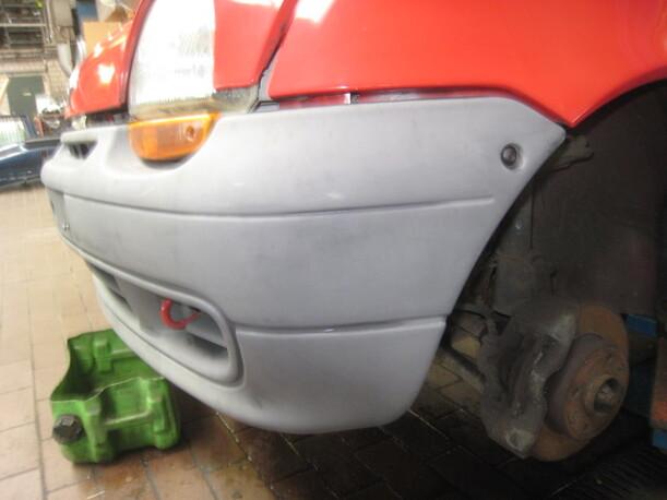 Foto: STOßFÄNGER / STOßSTANGE VORNE eines Renault Twingo 1.2 CD