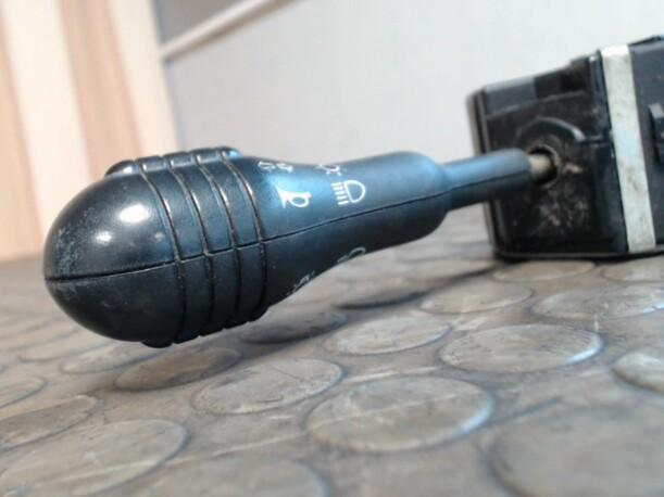 Foto: BLINK-/KOMBISCHALTER eines Renault Twingo 1.2 CD
