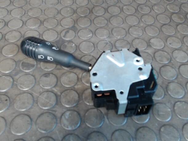 Foto: BLINK-/KOMBISCHALTER eines Renault Twingo 1.2 CD