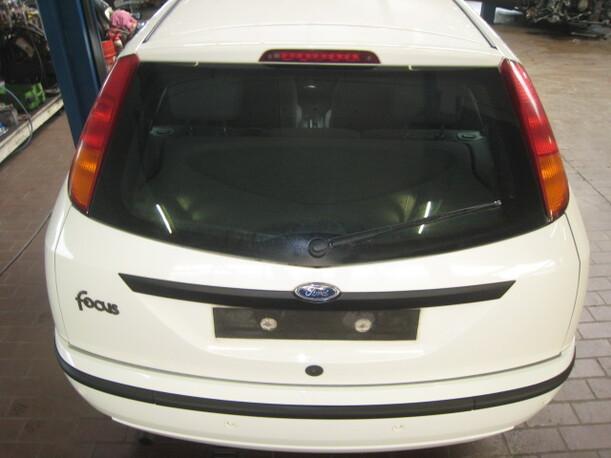Foto: HECKKLAPPE / HECKDECKEL eines Ford Focus CD