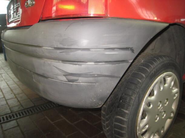 Foto: STOßSTANGE / STOSSFÄNGER HINTEN eines Renault Clio 1.2 Top