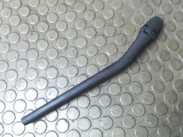 Foto: SCHEIBENWISCHERARM HINTEN eines Fiat Punto 1.2 16V CD