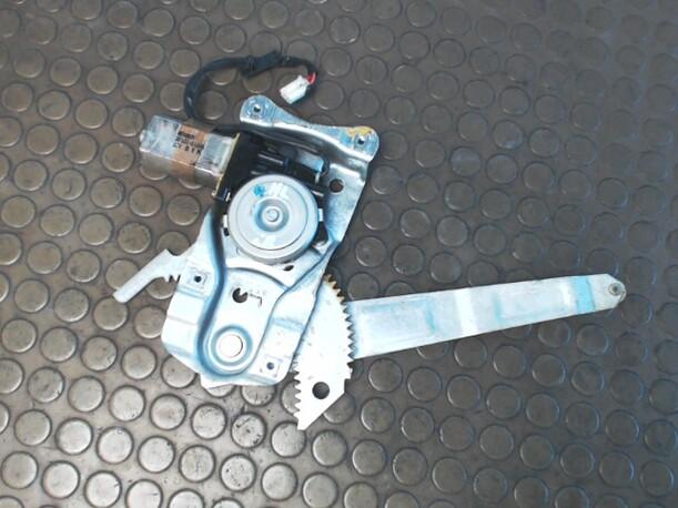 Foto: FENSTERHEBER HINTEN LINKS eines Mazda 323 F 1.5 CD