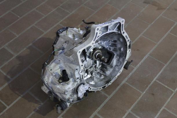 Foto: SCHALTGETRIEBE eines Mazda 323 F 1.5 CD