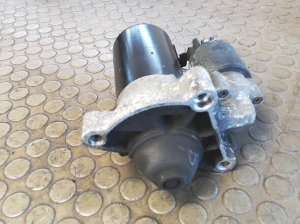 Foto: ANLASSER / STARTER BOSCH eines Citroen Berlingo Multispace 1.8i