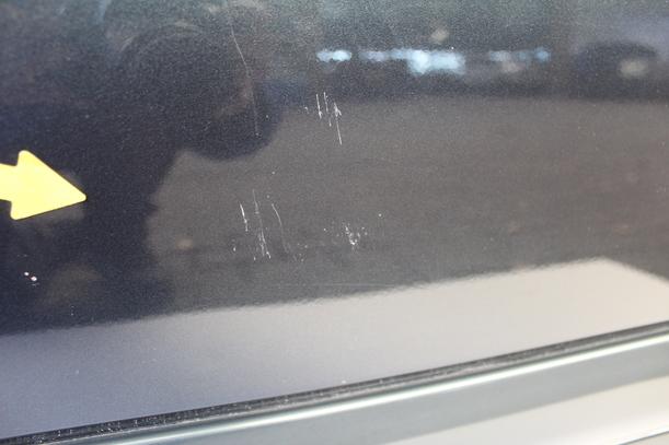 Foto: TÜR VORN RECHTS eines Mercedes-Benz E 200 T Top